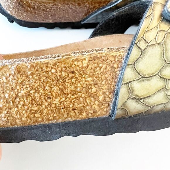 Birkis Metallic Embossed Double Strap Sandals Size 37 EU Cork‎ Sole Comfort Foot - Picture 7 of 16